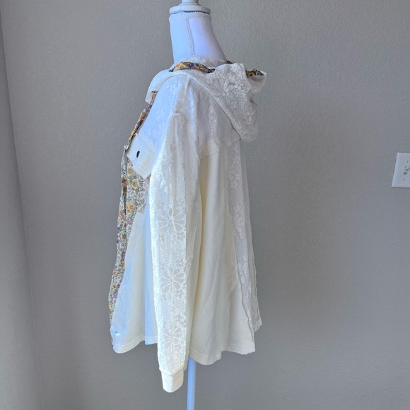 POL Floral Material & Lace Hooded Jacket Sz Medium NWT - Picture 7 of 16